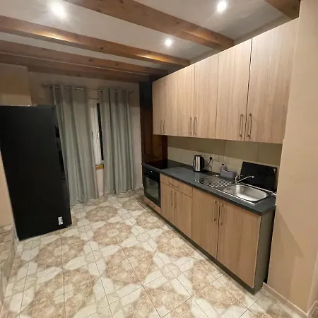 Dom Pod Swierkami * 이스테브나